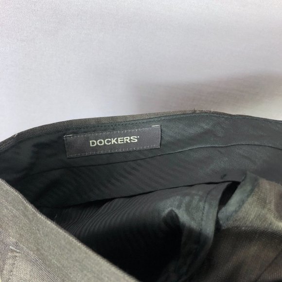 Dockers Brown Trouser Pants Size 31W - Picture 5 of 6